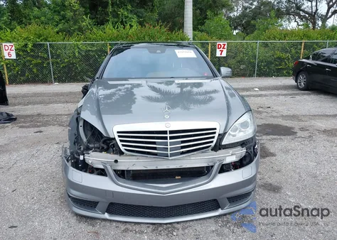 2012 Mercedes-Benz S 63 Amg z USA, uszkodzony, nr VIN WDDNG7EB6CA465228